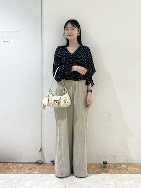 「小花柄」｜ミナさん（レディース・159cm）の春コーディネート