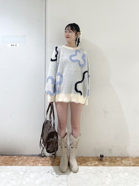 「w closet（ダブルクローゼット）のフラワーモチーフニット（ニット/セーター、ホワイト系）」を使った、ミナさん（レディース・159cm）の秋コーディネート