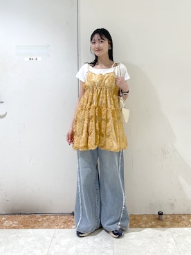 「w closet（ダブルクローゼット）のフラワーバルーンミニキャミワンピース（チュニック、イエロー系）」を使った、ミナさん（レディース・159cm）の夏コーディネート