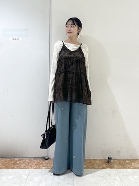 「w closet（ダブルクローゼット）の花柄ニットソー（Tシャツ/カットソー、ホワイト系）」を使った、ミナさん（レディース・159cm）の秋コーディネート