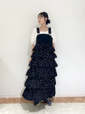 「w closet（ダブルクローゼット）のフリルティアードジャンスカ（ワンピース、ブラック系）」を使った、ミナさん（レディース・159cm）の夏コーディネート