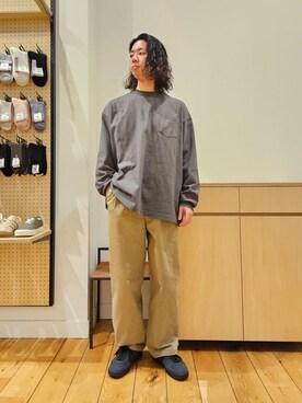 「FORK&SPOON（フォークアンドスプーン）のFORK&SPOON　フレンチドリルピグメントチノパンツ（その他パンツ）」を使った、ノブさん（メンズ・173cm）の冬コーディネート