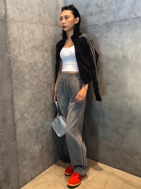 「トラックパンツ」｜「アイテム（パンツ、ブルー系）」を使った、KAさん（レディース・164cm）の夏コーディネート