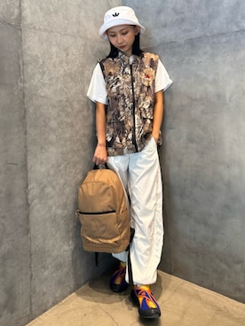 「アイテム（ハット）」を使った、KAさん（レディース・164cm）の夏コーディネート