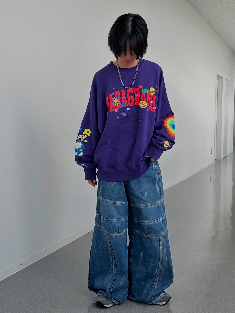 Kou-さんの「【Paragraph/パラグラフ】PARAGRAPH_NO.43 /Happy Logo Sweat/ハッピーロゴプルオーバースウェット（Paragraph）」を使ったコーディネートの1枚目の写真