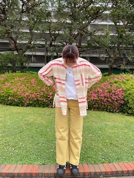 「AVIREX（アヴィレックス）のCOLOR PINUP GIRL PRINT T-SHIRT/ カラーピンナップガールTシャツ（Tシャツ/カットソー）」を使った、asukaさん（レディース・160cm）の春コーディネート