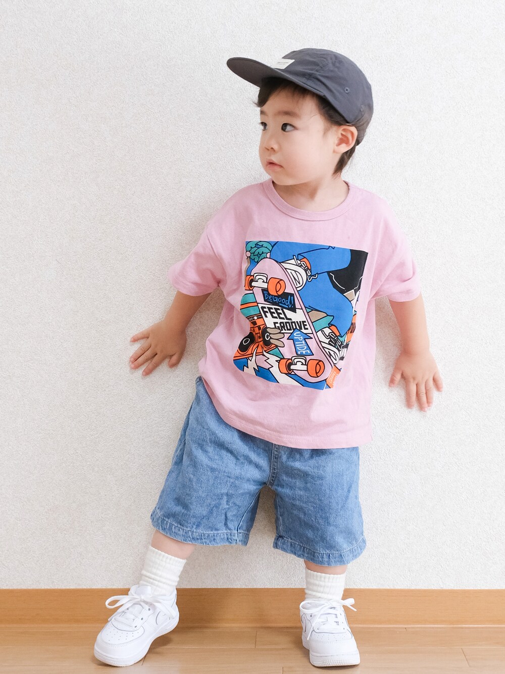 「夏コーデ、Tシャツ、Tシャツ×デニム、ピンク、デニム、デニムパンツ、ハーフパンツ、男の子ファッション、キャップ、キッズコーデ、キッズファッション、1歳、プリントT」｜「MARKEY'Sのアイテム（Tシャツ/カットソー、ピンク系）」を使った、ITSUKIさん（キッズ・80cm）の夏コーディネートの1枚目の写真