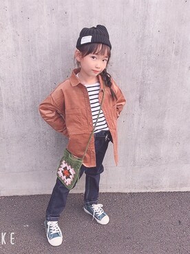 「b.Room」｜「アイテム（スニーカー）」を使った、noaさん（キッズ・110cm）の秋コーディネート