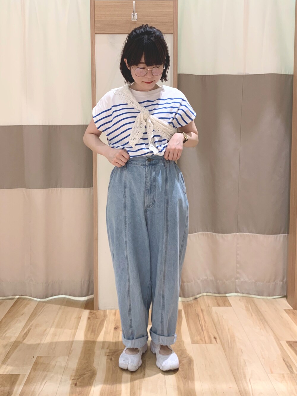 「ootd、夏コーデ、デニムコーデ、低身長コーデ、Tシャツ、ボーダー、フレンチスリーブ、ストール、レース、ダテメガネ、エアリフト、サマンサ モスモス(Samansa Mos2)、SM2、カジュアル、デニム」｜「Samansa Mos2のオーガニックコットン混デニムパンツ（デニムパンツ、ブルー系）」を使った、なかむらさん（レディース・152cm）の夏コーディネートの1枚目の写真
