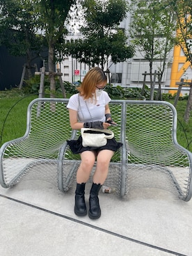 「muahmuah（ムーアムーア）のアイテム」を使った、kirariさん（レディース・163cm）の秋コーディネート