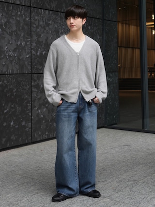 「LUENNA(ルエナ)の【LUENNA】One-Tuck Wide Straight Denim Pants / ワンタックワイドストレートデニムパンツ(デニムパンツ)」を使った、るいさん(メンズ・179cm)の秋コーディネート