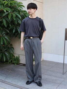 「LUENNA（ルエナ）の【LUENNA】Cool Touch Two-Tuck Slacks / クールタッチツータックスラックス（吸水速乾・UVカット・イージーケア）（スラックス、グレー系）」を使った、るいさん（メンズ・179cm）の夏コーディネート