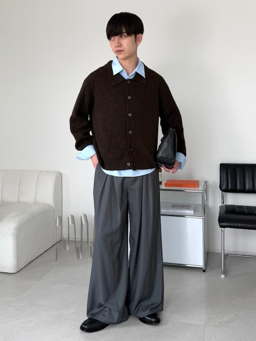 「LUENNA(ルエナ)の【LUENNA】Cross-Tuck Slacks / クロスタックスラックス(スラックス)」を使った、るいさん(メンズ・179cm)の秋コーディネート