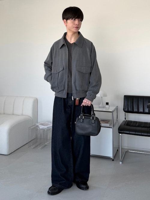 「un/neu（アンノイ）のシボ革スクエアミニショルダー / フェイクレザーミニボストン / ペットボトル収納可能（ショルダーバッグ）」を使った、るいさん（メンズ・179cm）の冬コーディネート