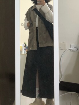 「アイテム（デニムスカート、グレー系）」を使った、ji33さん（レディース・159cm）の秋コーディネート