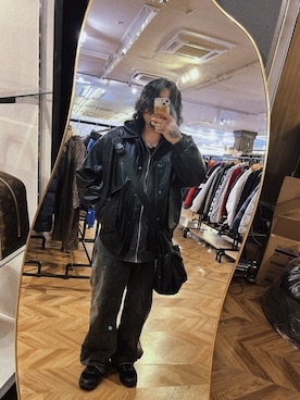 「アイテム（メッセンジャーバッグ）」を使った、刺青弱者男性さん（メンズ・170cm）の秋コーディネート