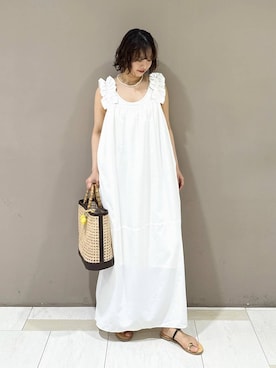 「BABYLONE（バビロン）の【LUSANA】Palmer Basket（かごバッグ、ベージュ系）」を使った、babyloneyaeさん（レディース・157cm）の夏コーディネート