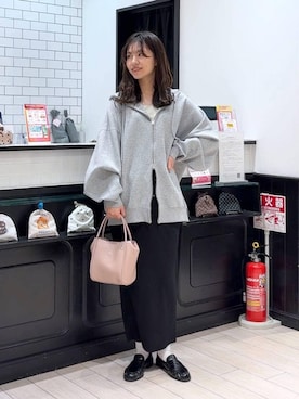 「LOWRYS FARM（ローリーズファーム）のカットリブタイトスカート　103920（スカート、ブラック系）」を使った、もりこさん（レディース）の冬コーディネート