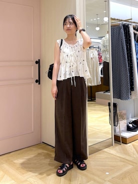 「LOWRYS FARM（ローリーズファーム）のスタイルＵＰクロスカップキャミ　100757（Tシャツ/カットソー、ホワイト系）」を使った、もりこさん（レディース）の夏コーディネート