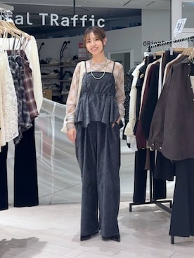 「アイテム（サロペット/オーバーオール）」を使った、もりこさん（レディース・164cm）の秋コーディネート