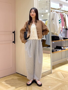 「LOWRYS FARM（ローリーズファーム）のスタイルＵＰクロスカップキャミ　100757（Tシャツ/カットソー、ホワイト系）」を使った、もりこさん（レディース）の春コーディネート