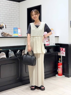 「アイテム（オールインワン・サロペット、ホワイト系）」を使った、もりこさん（レディース・164cm）の秋コーディネート