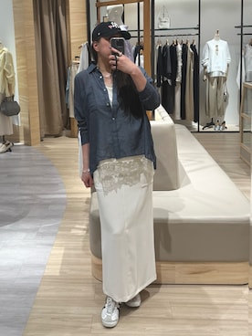 「Jena espace merveilleux（ジェナ　エスパスメルヴェイユ）の【程よい抜け感】シアーデニムシャツ（シャツ/ブラウス、ブルー系）」を使った、ウッチーさん（レディース・170cm）の春コーディネート