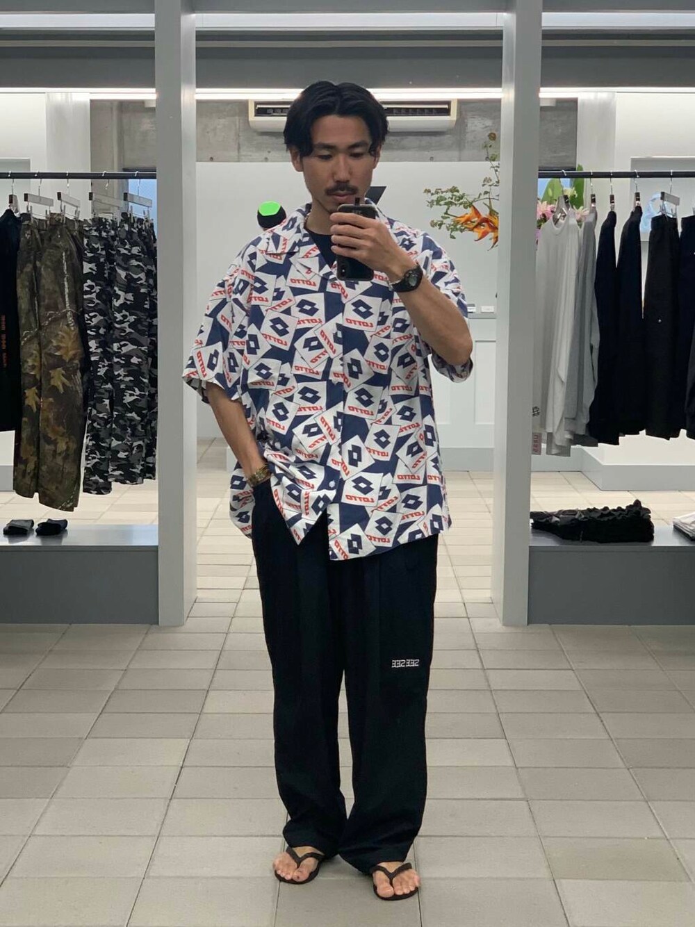 「シャツ、大人カジュアル、柄シャツ、夏コーデ、リラックス、シャツコーデ、大人リラックス、lotto」｜「LOTTOのLOTTO　LOGO PATTERNED O/C SHIRTS（シャツ/ブラウス、ブルー系）」を使った、KUROKAWA DAIKIさん（メンズ・168cm）の夏コーディネートの1枚目の写真