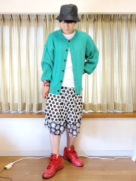 「アイテム（アナログ腕時計、レッド系）」を使った、風美 圭さん（メンズ・171cm）の春コーディネート