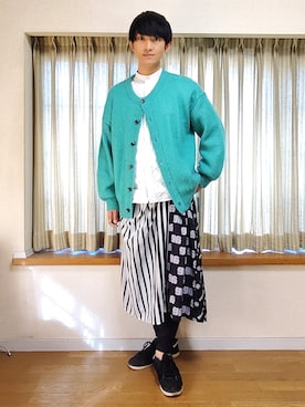 「gomme（ゴム）のアイテム（スカート）」を使った、風美 圭さん（メンズ・171cm）の冬コーディネート