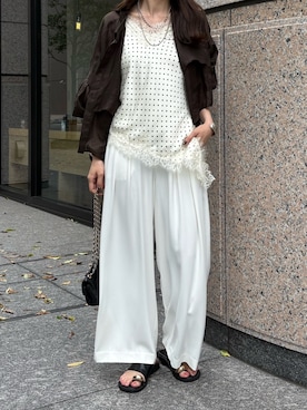 「DouDou（ドゥドゥ）のショート丈アシメレースキャミ（シャツ/ブラウス、ホワイト系）」を使った、yuriaさん（レディース・166cm）の夏コーディネート