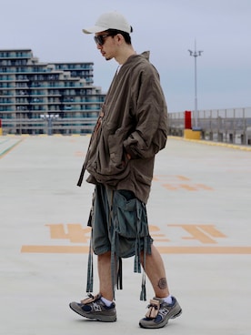 「BALENCIAGA」｜「アイテム（財布/小物）」を使った、RYOSUKEさん（メンズ・177cm）の秋コーディネート