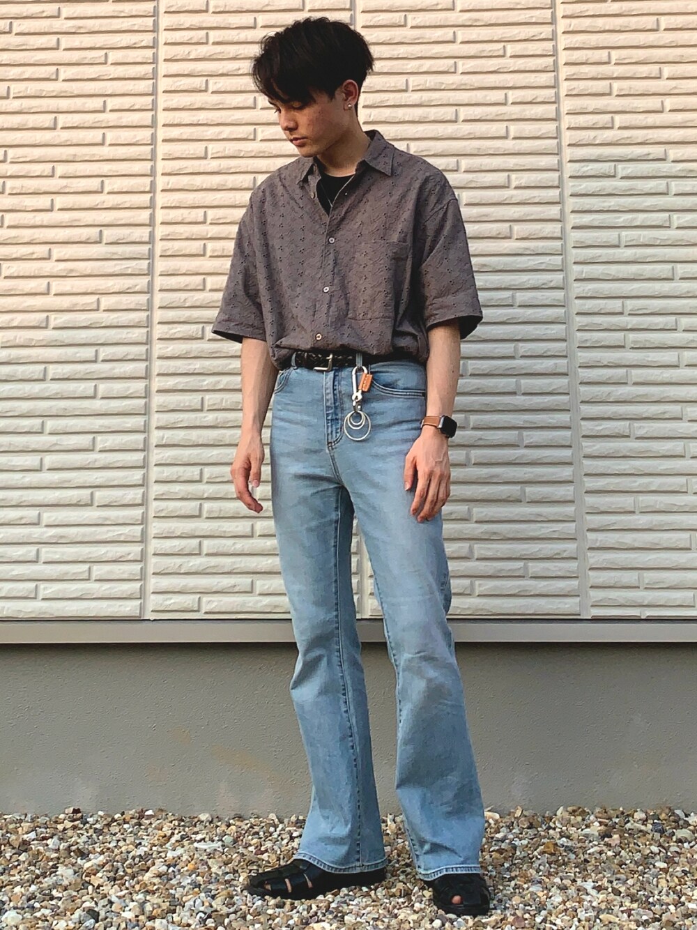 「夏、シアーシャツ、シャツスタイル、タックイン、デニム、デニムっていいよね、デニムパンツ、フレアデニム、フレアパンツ、サンダル、グルカサンダル、大学生、相互フォロー」｜「WYM LIDNMの【WYM LIDNM】EMBROIDERY SHEER SHIRT（シャツ/ブラウス、ベージュ系）」を使った、ぐりさん（メンズ・170cm）の夏コーディネートの1枚目の写真