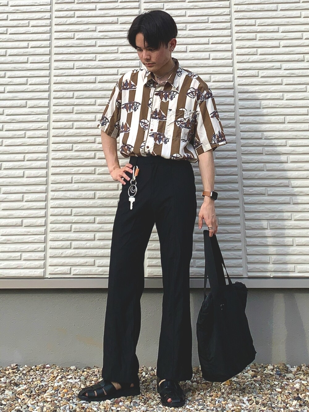 「夏、柄シャツ、ストライプ、ストライプシャツ、タックイン、スラックス、フレアパンツ、サンダル、グルカサンダル、シャツスタイル、大学生、相互フォロー、韓国ファッション」｜「used(SELEN)の￥11880（シャツ/ブラウス、その他）」を使った、ぐりさん（メンズ・170cm）の夏コーディネートの1枚目の写真
