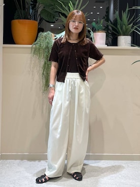 「アイテム（カーディガン/ボレロ、ブラウン系）」を使った、まりな LOWRYSFARMさん（レディース・161cm）の夏コーディネート