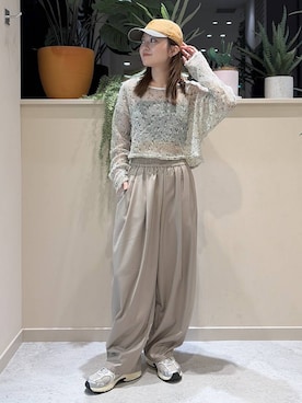 「LOWRYS FARM（ローリーズファーム）のイージーワイドコクーンパンツ 327286（その他パンツ、ベージュ系）」を使った、まりな LOWRYSFARMさん（レディース・161cm）の春コーディネート