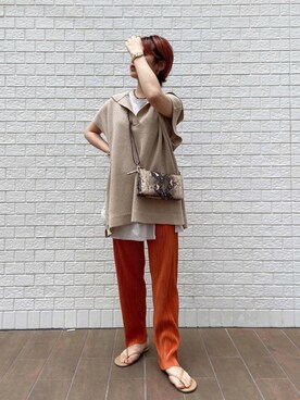 「アイテム（タンクトップ、グレー系）」を使った、𝐡𝐢𝐧𝐚さん（レディース・156cm）の夏コーディネート