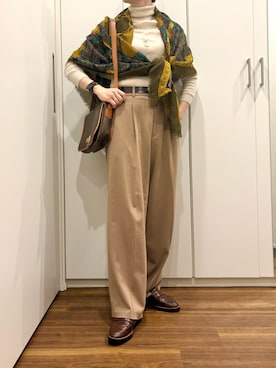 「アイテム（ストール/ショール）」を使った、おけいさん（レディース・159cm）の冬コーディネート