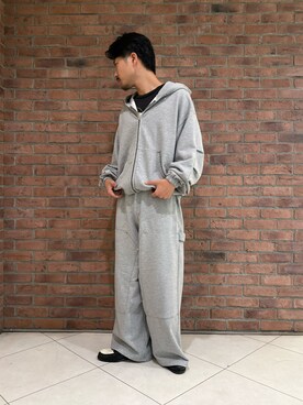 「DANKE SCHON（ダンケシェーン）のアイテム（スウェットパンツ、グレー系）」を使った、KUGAさん（メンズ・174cm）の秋コーディネート