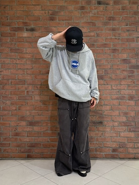 「DANKE SCHON（ダンケシェーン）のDankeSchon/ダンケシェーン/BALLOON HOODIE（パーカー、グレー系）」を使った、KUGAさん（メンズ・174cm）の秋コーディネート