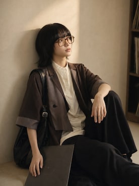 「TIJNのアイテム（メガネ、ブラウン系）」を使った、TIJN さん（レディース・165cm）の夏コーディネート