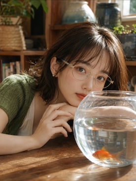 「アイテム（メガネ、グリーン系）」を使った、TIJN さん（レディース・165cm）の秋コーディネート