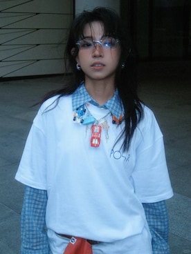 「アイテム（メガネ、グレー系）」を使った、TIJN さん（レディース・160cm）の秋コーディネート