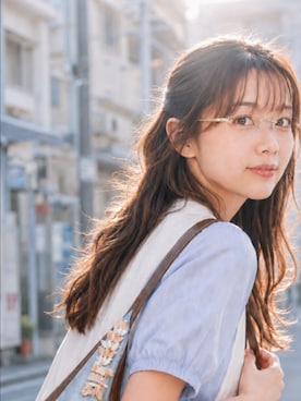 「TIJNのアイテム（メガネ、ブルー系）」を使った、TIJN さん（レディース・165cm）の夏コーディネート