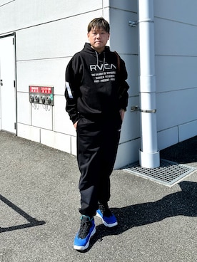「RVCA（ルーカ）のアイテム」を使った、Takashi Satoさん（メンズ・177cm）の春コーディネート