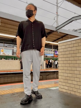 「UNITED TOKYO（ユナイテッドトウキョウ）のアイテム（シャツ/ブラウス、ブラック系）」を使った、かつさん（メンズ・174cm）の夏コーディネート
