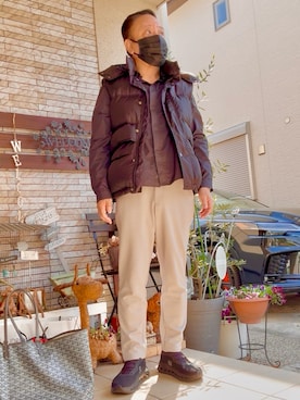 「MONCLER（モンクレール）のアイテム（シャツ/ブラウス、ブラック系）」を使った、かつさん（メンズ・174cm）の春コーディネート