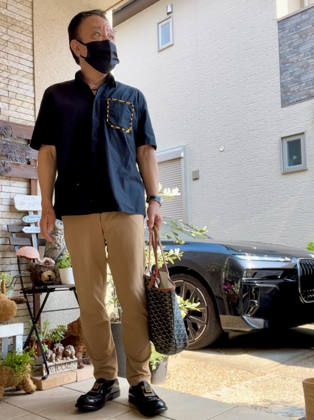 「シャツ好き集まれ、メンズファッション、夏コーデ、FENDI、DOLCE&GABBANA、UNIQLO、大人カジュアル」｜「UNIQLOのイージーアンクルパンツ（コットン・レングス76cm）＋EC（その他パンツ、ベージュ系）」を使った、かつさん（メンズ・174cm）の夏コーディネートの1枚目の写真