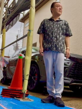 「UNITED TOKYO（ユナイテッドトウキョウ）の4WAYストレッチダブルクロススラックス（スラックス、グレー系）」を使った、かつさん（メンズ・174cm）の夏コーディネート