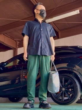 「ARMANI EXCHANGE（アルマーニエクスチェンジ）のアイテム（シャツ/ブラウス、ブラック系）」を使った、かつさん（メンズ・174cm）の夏コーディネート